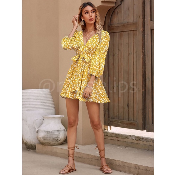 Yellow Ditsy Floral Print Mini Dress V-Neck Ties 3/4 Puff Sleeve Fit & Flare - Picture 3 of 11
